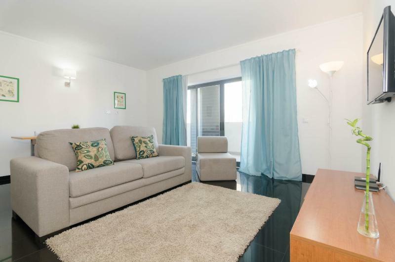 Rocha Tower By Beach Rentals Exteriör bild