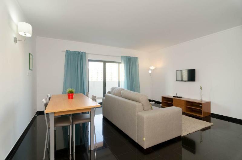 Rocha Tower By Beach Rentals Exteriör bild